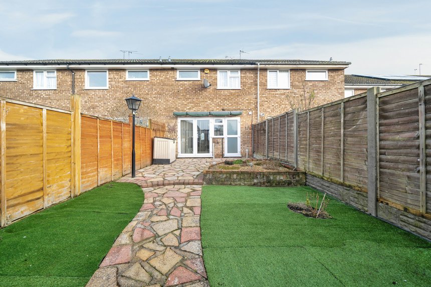 under offer wyteleaf close london 40232 - Gibbs Gillespie