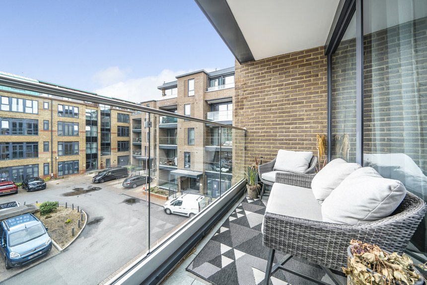 for sale brindley place london 40276 - Gibbs Gillespie