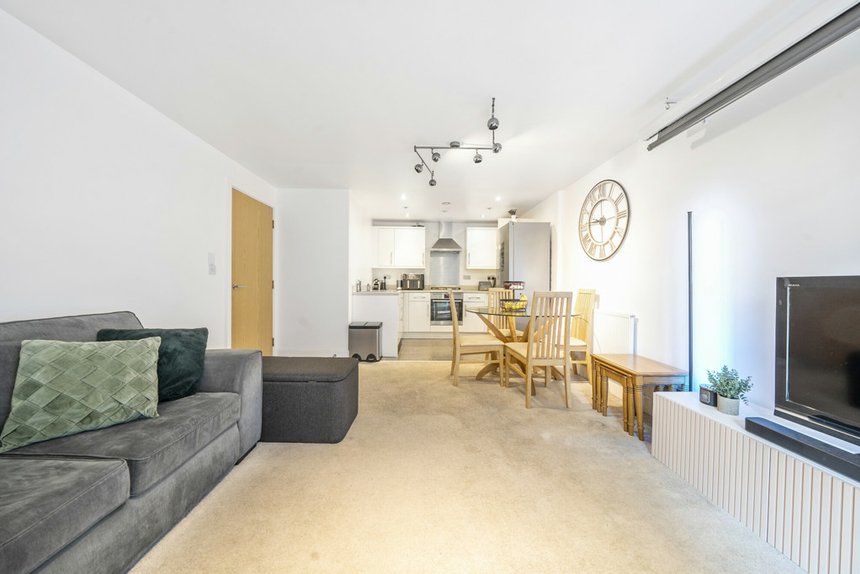 for sale mill drive london 40303 - Gibbs Gillespie