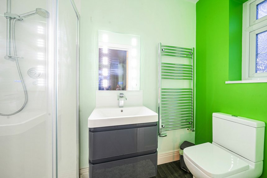 under offer halford road london 40338 - Gibbs Gillespie