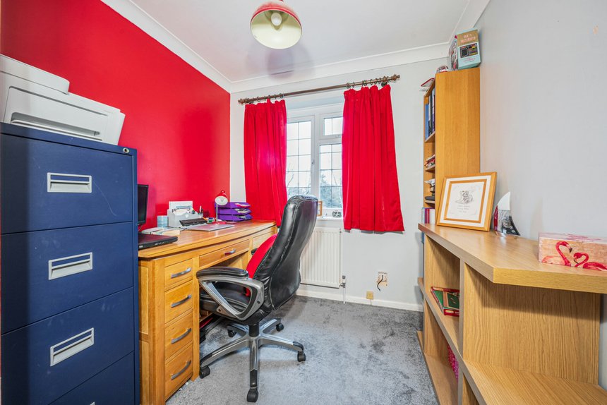 under offer halford road london 40338 - Gibbs Gillespie