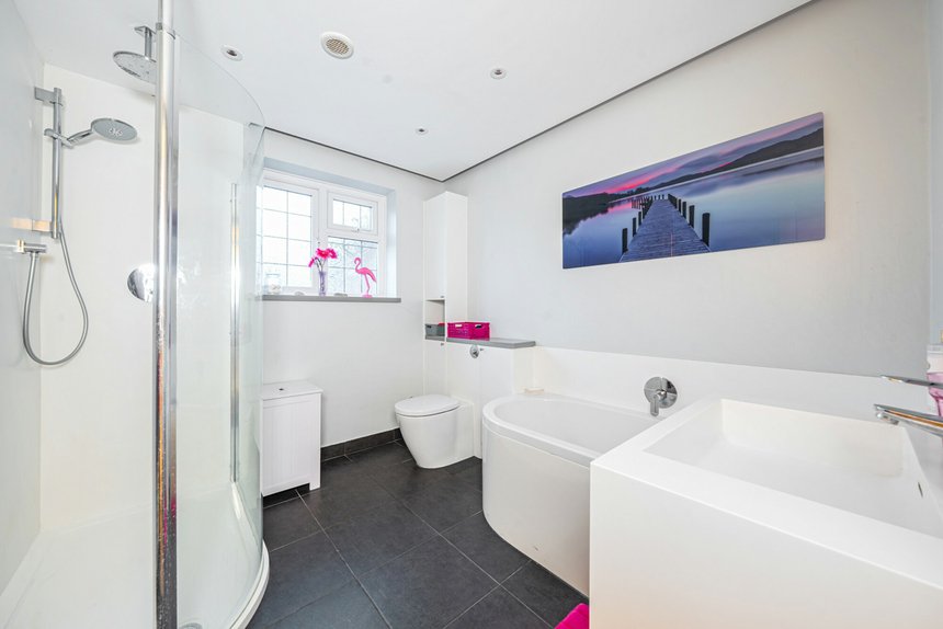 under offer halford road london 40338 - Gibbs Gillespie