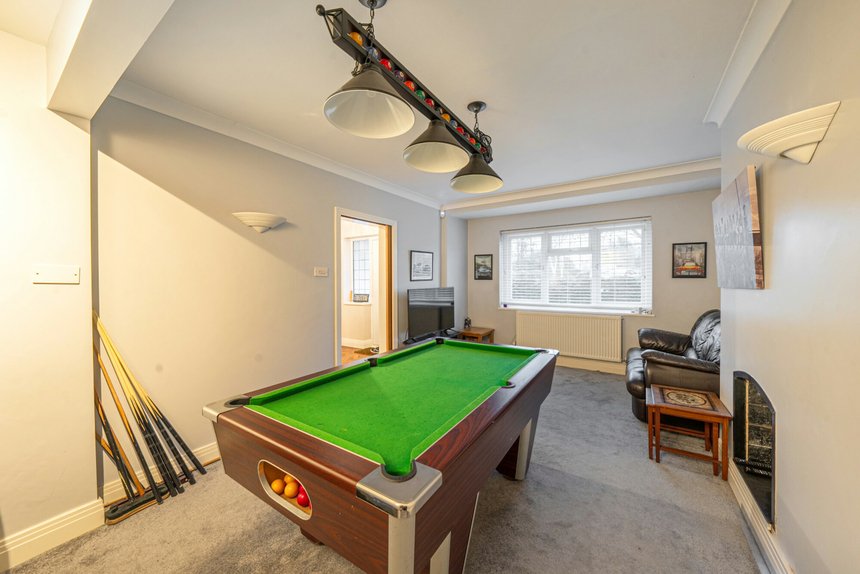 under offer halford road london 40338 - Gibbs Gillespie
