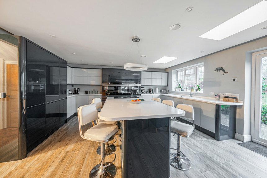 under offer halford road london 40338 - Gibbs Gillespie