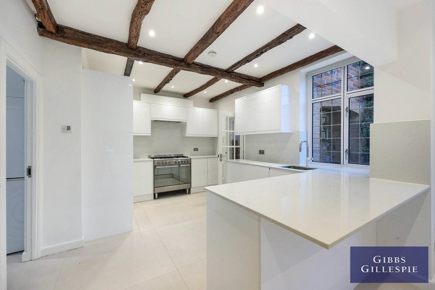 to let dukes wood drive london 40358 - Gibbs Gillespie