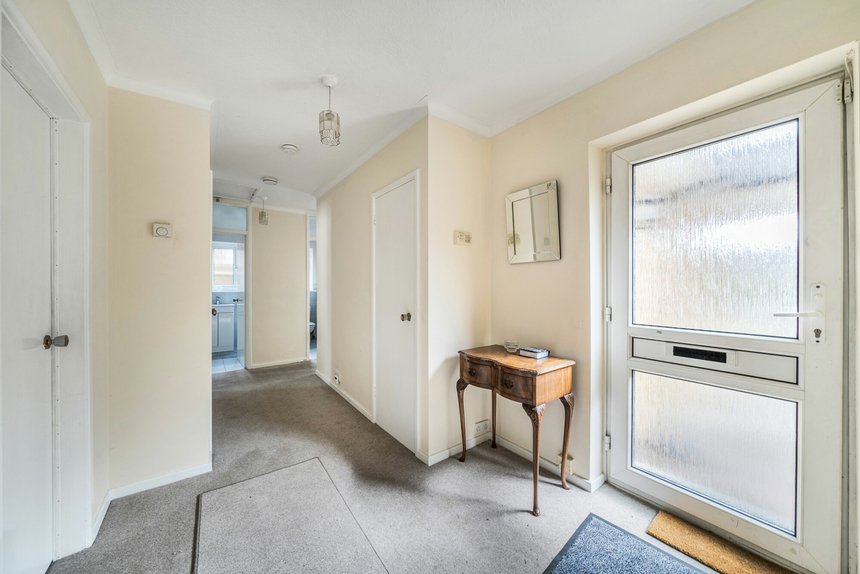 sold howletts lane london 40428 - Gibbs Gillespie