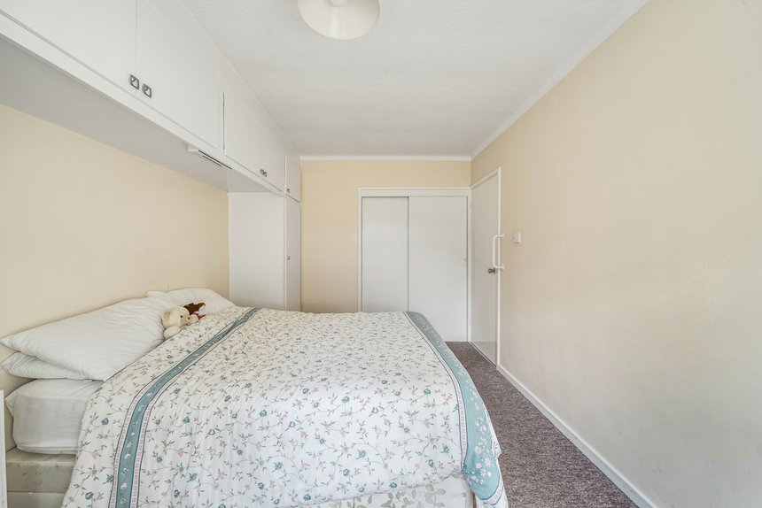 sold howletts lane london 40428 - Gibbs Gillespie