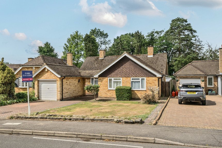 sold howletts lane london 40428 - Gibbs Gillespie