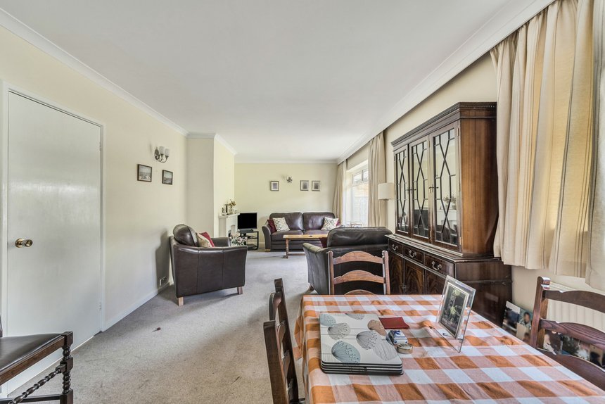 sold howletts lane london 40428 - Gibbs Gillespie