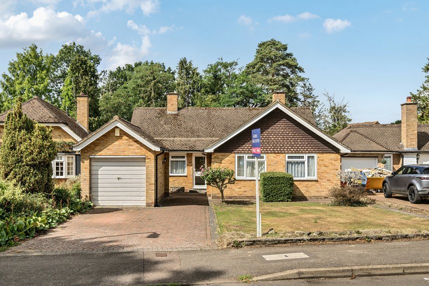 sold howletts lane london 40428 - Gibbs Gillespie