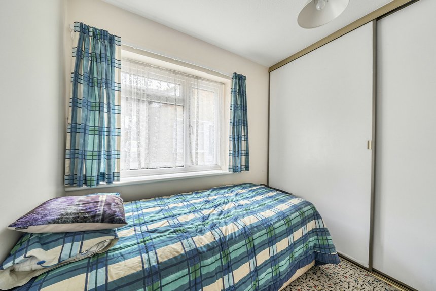 sold howletts lane london 40428 - Gibbs Gillespie