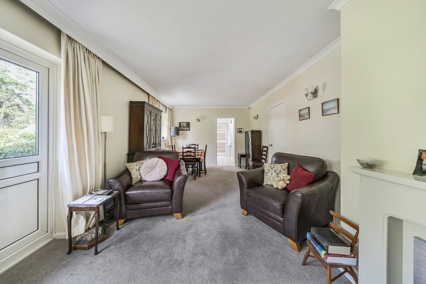 sold howletts lane london 40428 - Gibbs Gillespie