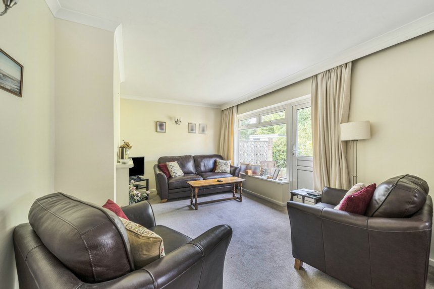 sold howletts lane london 40428 - Gibbs Gillespie