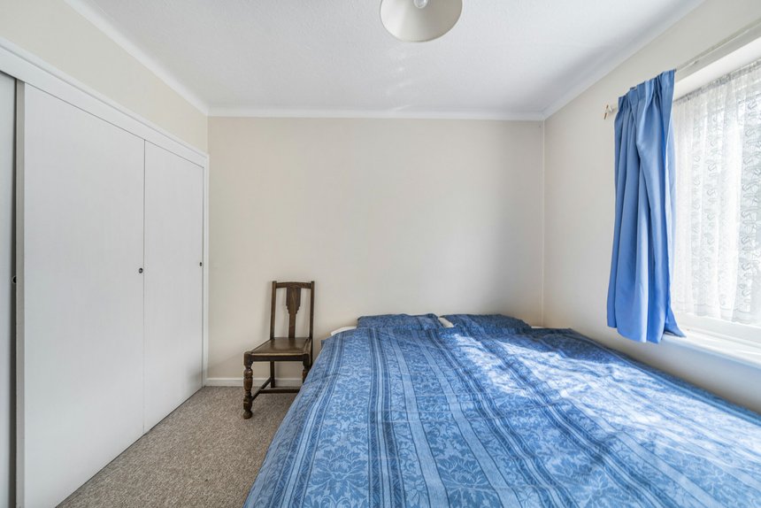 sold howletts lane london 40428 - Gibbs Gillespie