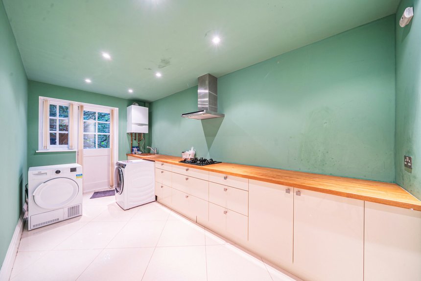 for sale oak glade london 40494 - Gibbs Gillespie