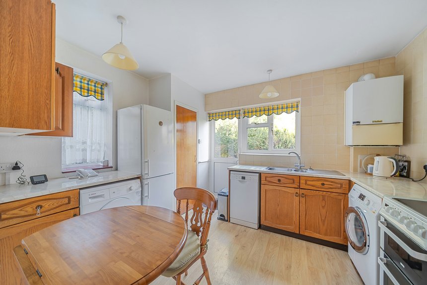 for sale chigwell hurst court london 40557 - Gibbs Gillespie