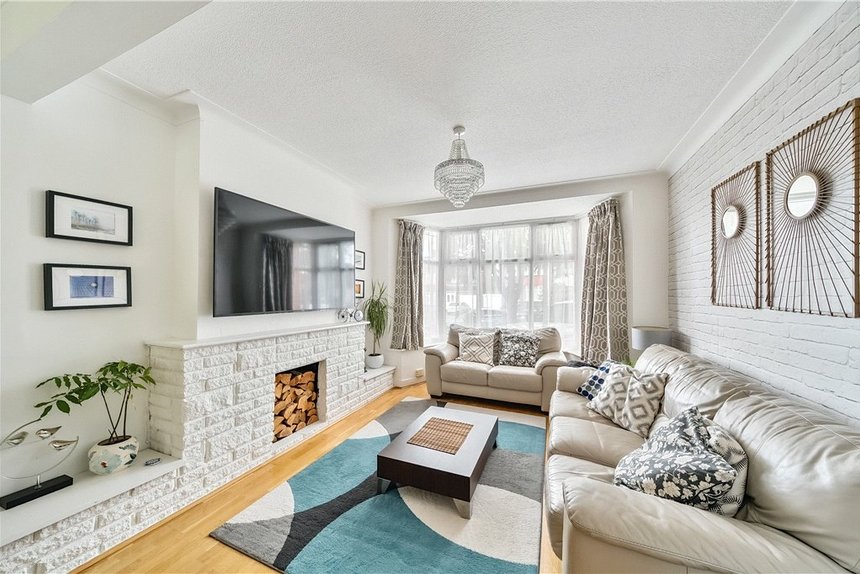 for sale st. andrews drive london 40646 - Gibbs Gillespie