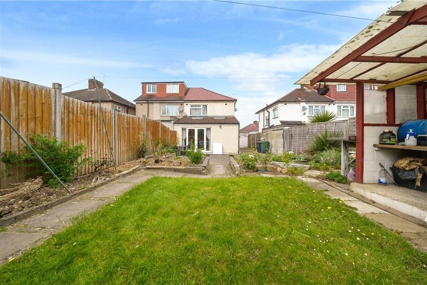 3 bedroom House for sale in The Heights, Northolt, Middlesex, UB5 Gibbs Gillespie