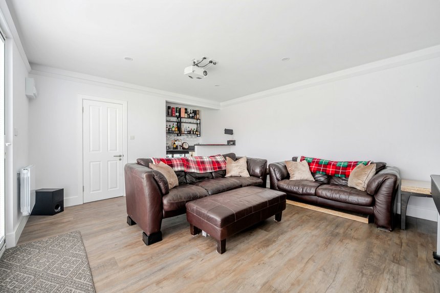 for sale woodlands close london 40744 - Gibbs Gillespie
