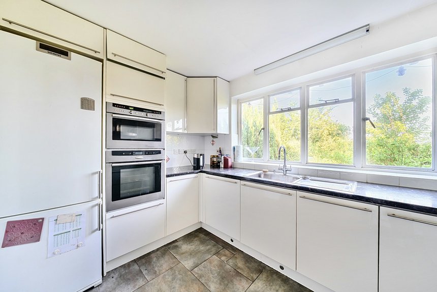 under offer harefield road london 40783 - Gibbs Gillespie