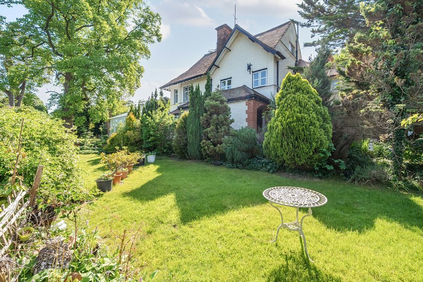 under offer harefield road london 40783 - Gibbs Gillespie