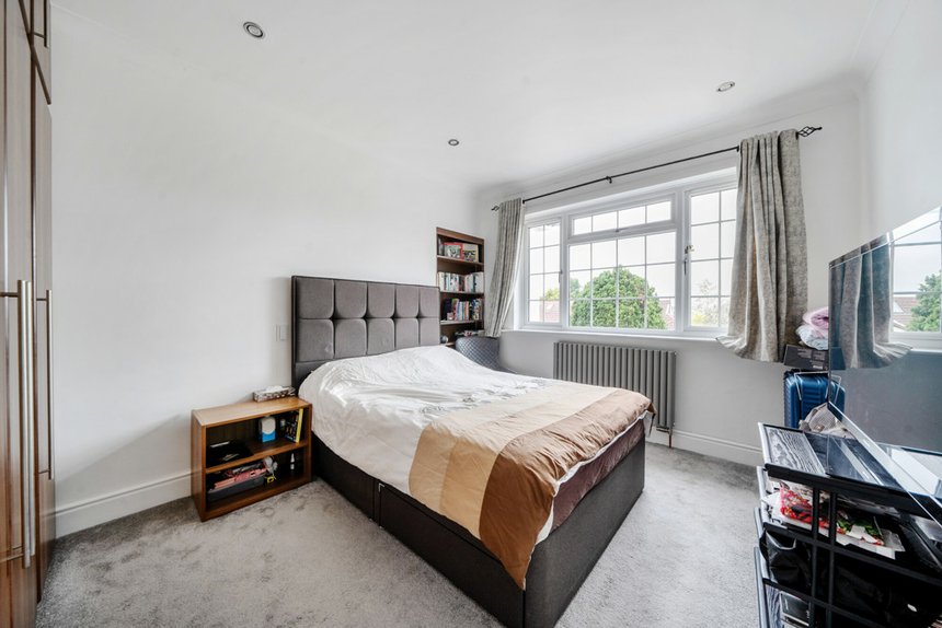 under offer lyndhurst gardens london 40838 - Gibbs Gillespie