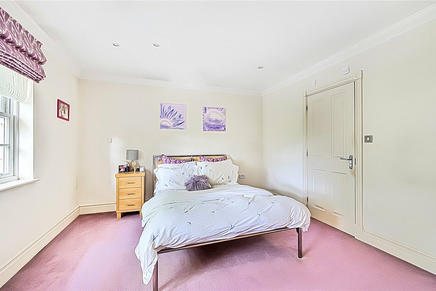 for sale st. martins london 40875 - Gibbs Gillespie