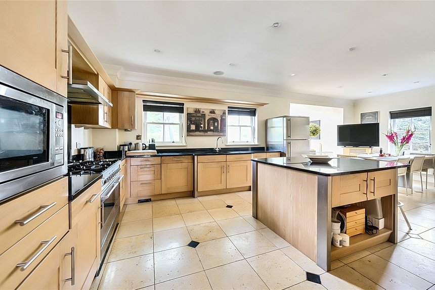for sale st. martins london 40875 - Gibbs Gillespie
