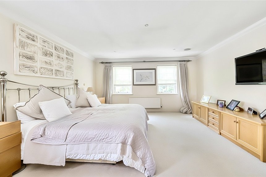 for sale st. martins london 40875 - Gibbs Gillespie