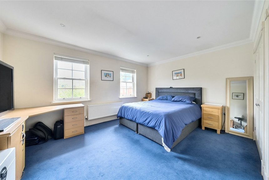 for sale st. martins london 40875 - Gibbs Gillespie