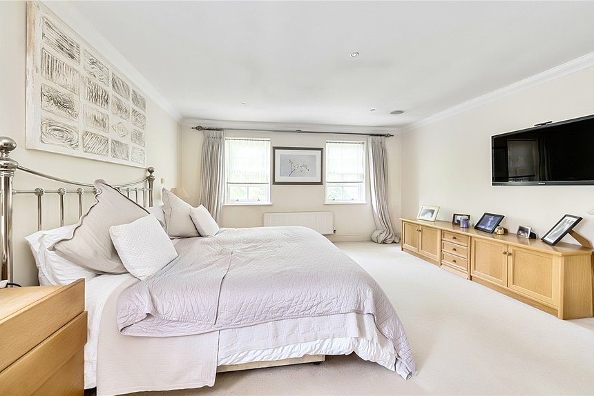 for sale st. martins london 40875 - Gibbs Gillespie