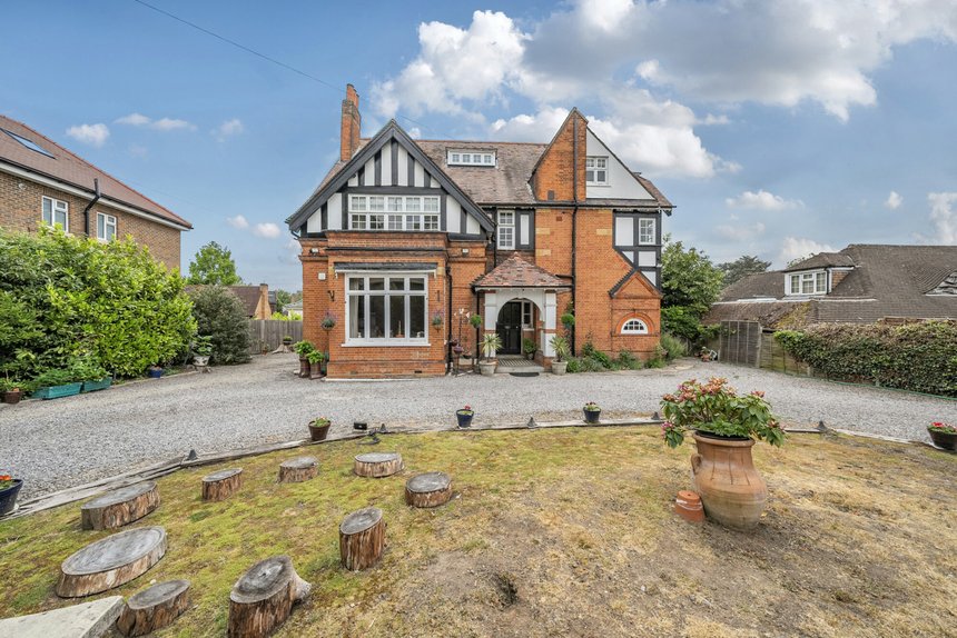 for sale ducks hill road london 40897 - Gibbs Gillespie