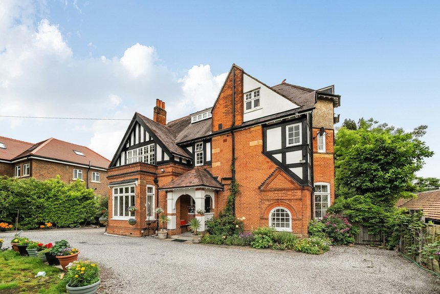 for sale ducks hill road london 40897 - Gibbs Gillespie