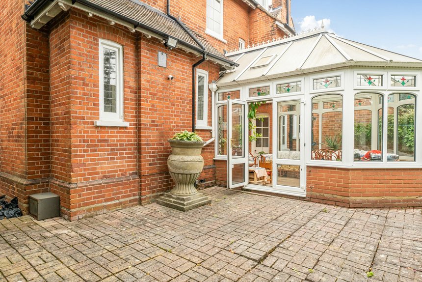 for sale ducks hill road london 40897 - Gibbs Gillespie