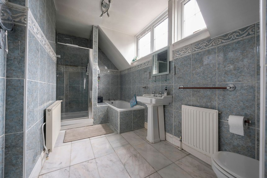 for sale ducks hill road london 40897 - Gibbs Gillespie