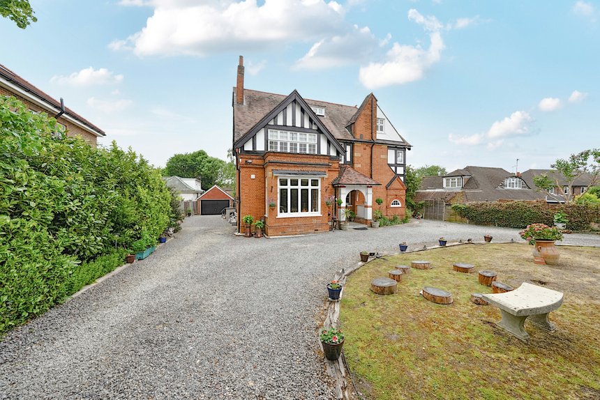 for sale ducks hill road london 40897 - Gibbs Gillespie