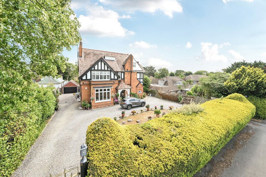for sale ducks hill road london 40897 - Gibbs Gillespie