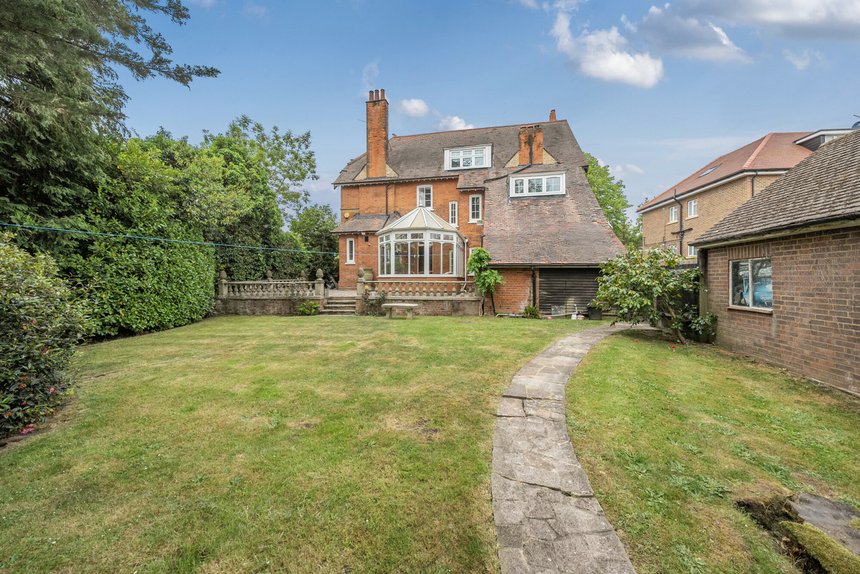 for sale ducks hill road london 40897 - Gibbs Gillespie