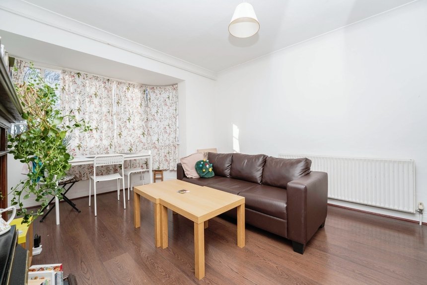 available flat 18 london 40968 - Gibbs Gillespie