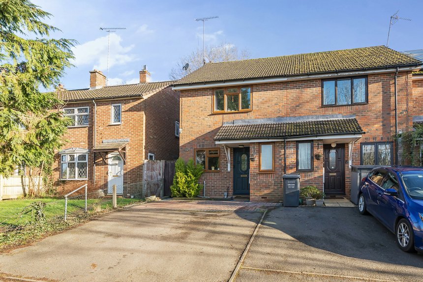 under offer marygold walk london 40981 - Gibbs Gillespie