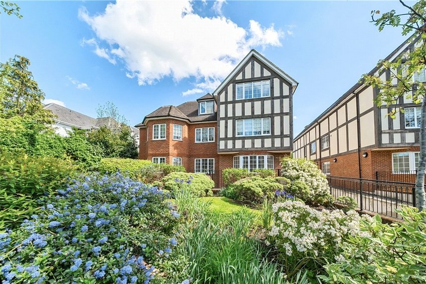 under offer the avenue london 40981 - Gibbs Gillespie