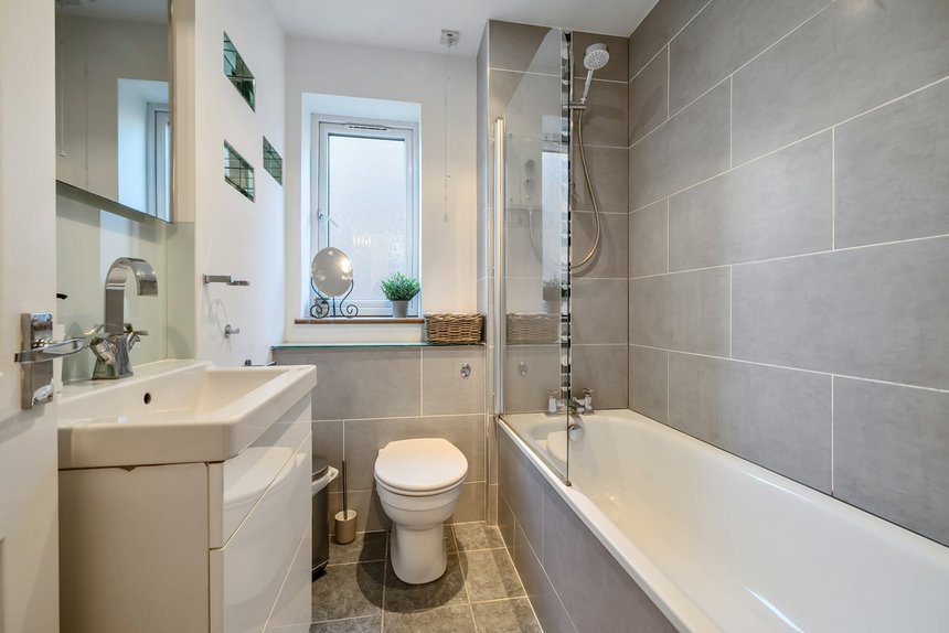 under offer marygold walk london 40981 - Gibbs Gillespie