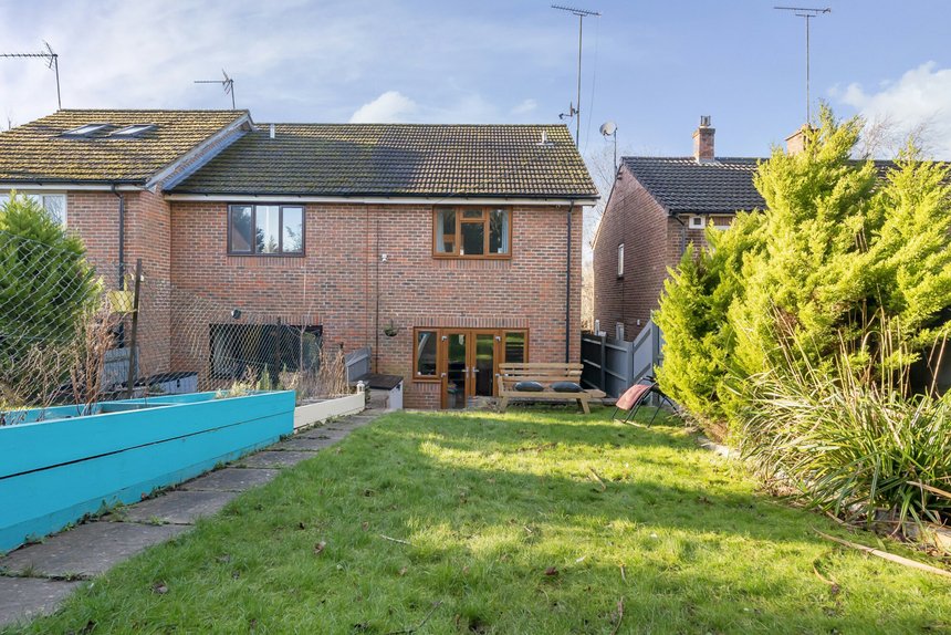 under offer marygold walk london 40981 - Gibbs Gillespie