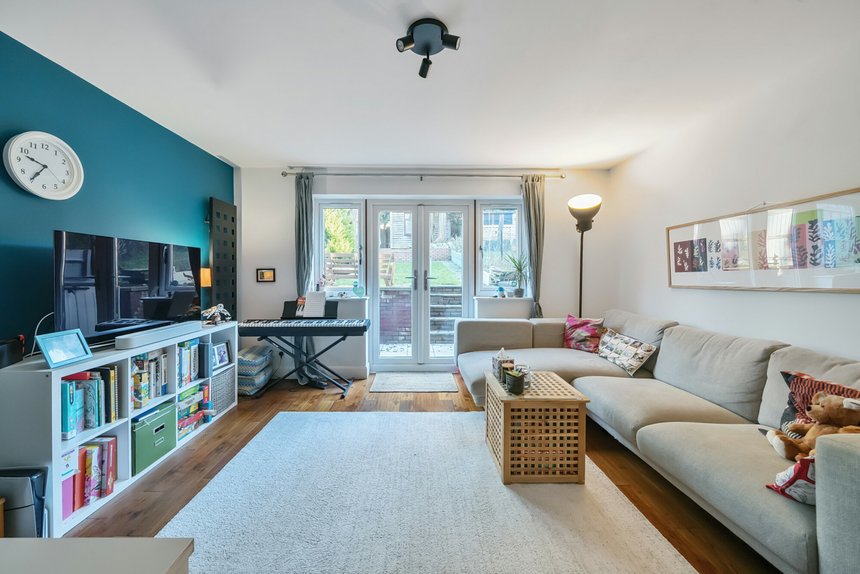 under offer marygold walk london 40981 - Gibbs Gillespie