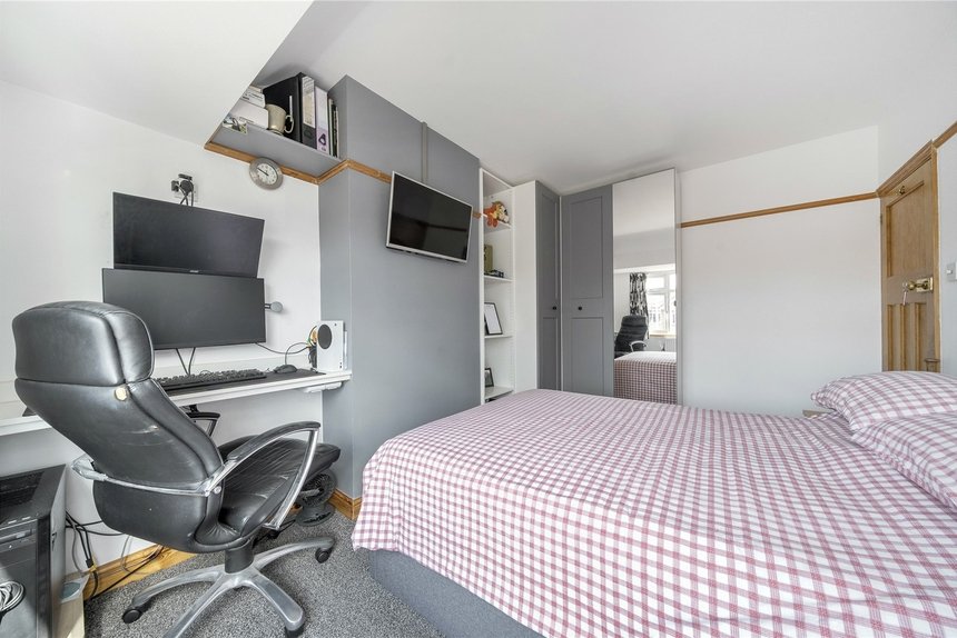 for sale fuller way london 41038 - Gibbs Gillespie