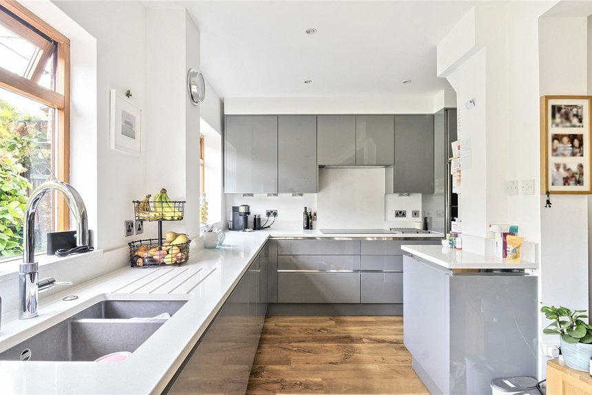 for sale fuller way london 41038 - Gibbs Gillespie