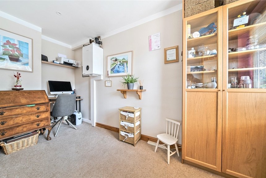 for sale fuller way london 41038 - Gibbs Gillespie