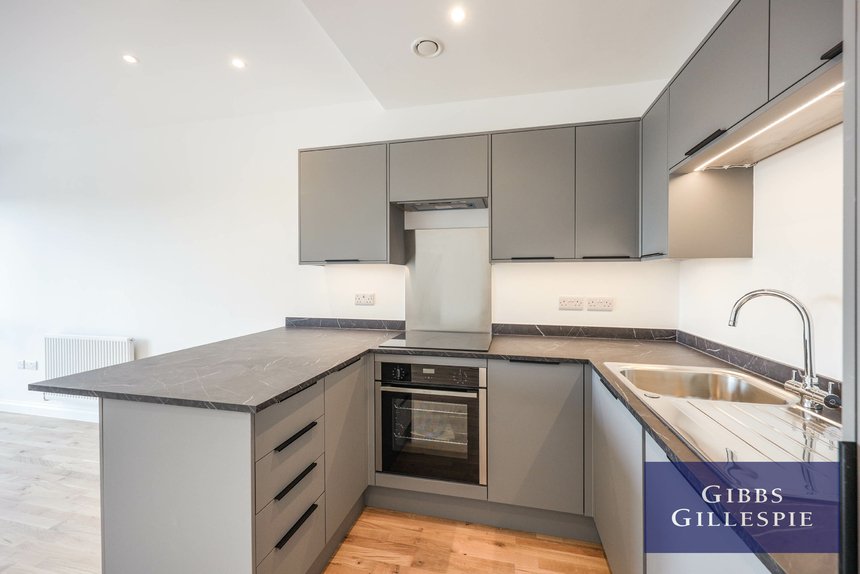 available flat 3d london 41108 - Gibbs Gillespie