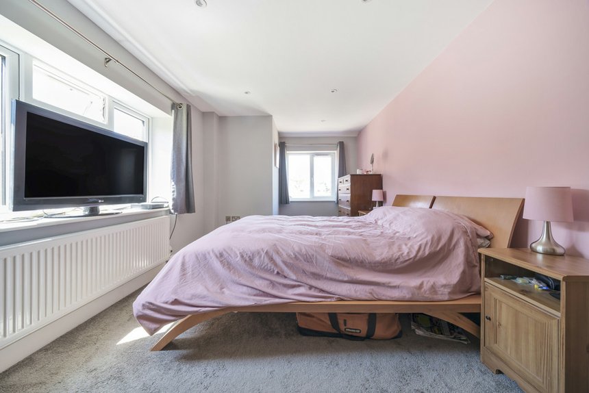 for sale hazell way london 41147 - Gibbs Gillespie