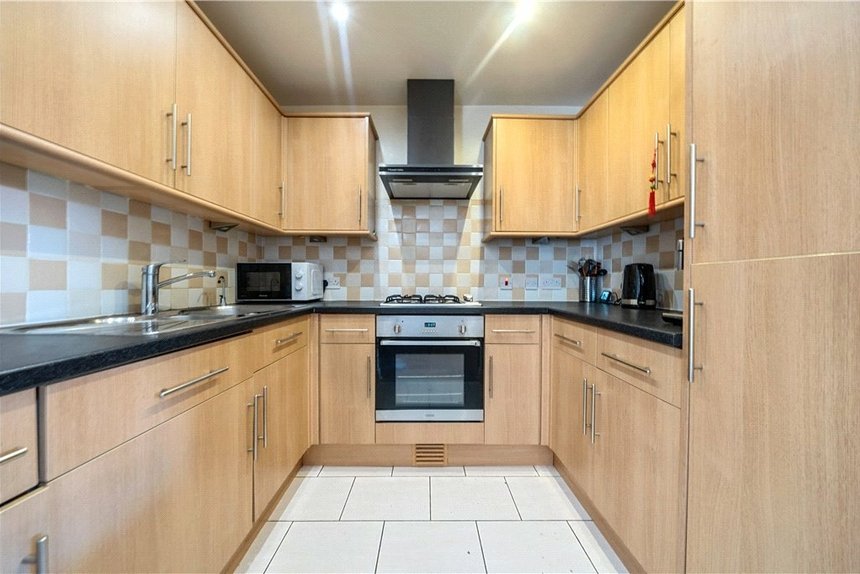 2 bedroom House for sale in Pine Gardens, Ruislip, Middlesex, HA4